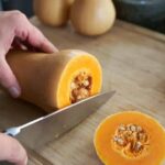 Butternut Kürbis auf geschnitten